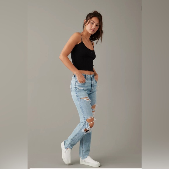 NWT American Eagle Blown Out Blue Strigid Ripped Mom Jeans - Size 4 SHORT - Picture 9 of 9